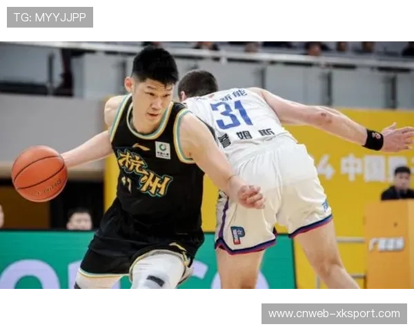 胡金秋稳定发挥砍下13分6篮板,广厦内线展现统治力 胡金秋稳定发挥砍下13分6篮板,广厦内线展现统治力